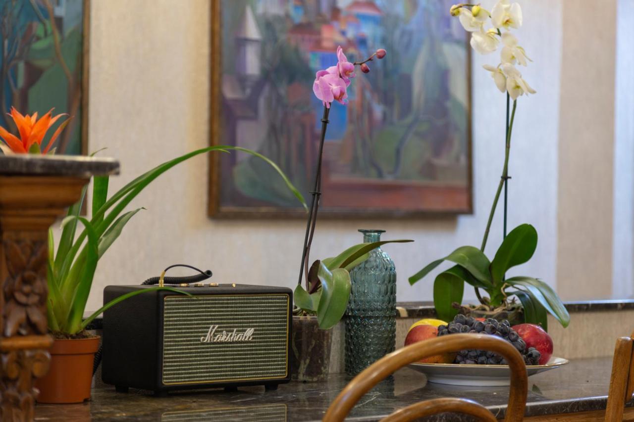 Omart Hotel - Gallery Tbilisi Ngoại thất bức ảnh